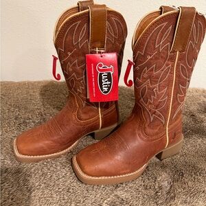 Women’s Justin Halter Square Toe Western Boots Size 5!